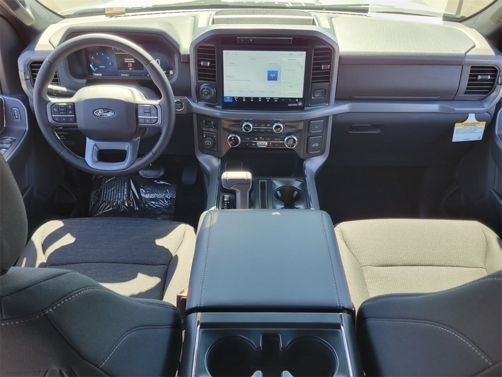 2025 Ford F-150 XLT 2