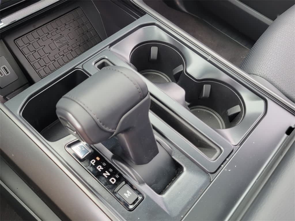 2025 Ford F-150 Lariat 13