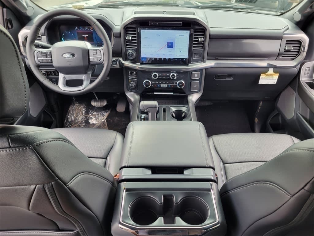 2025 Ford F-150 Lariat 2