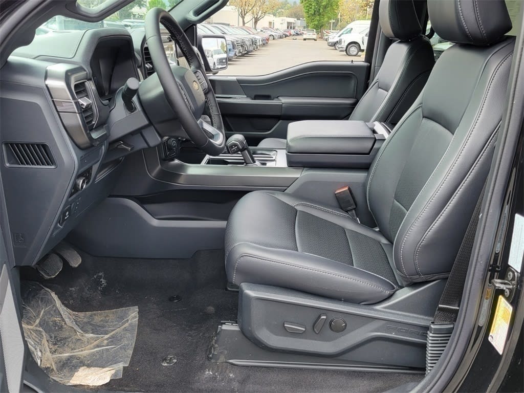 2025 Ford F-150 Lariat 9