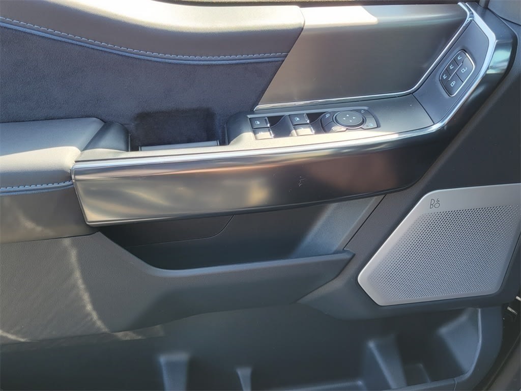 2025 Ford F-150 Platinum 22