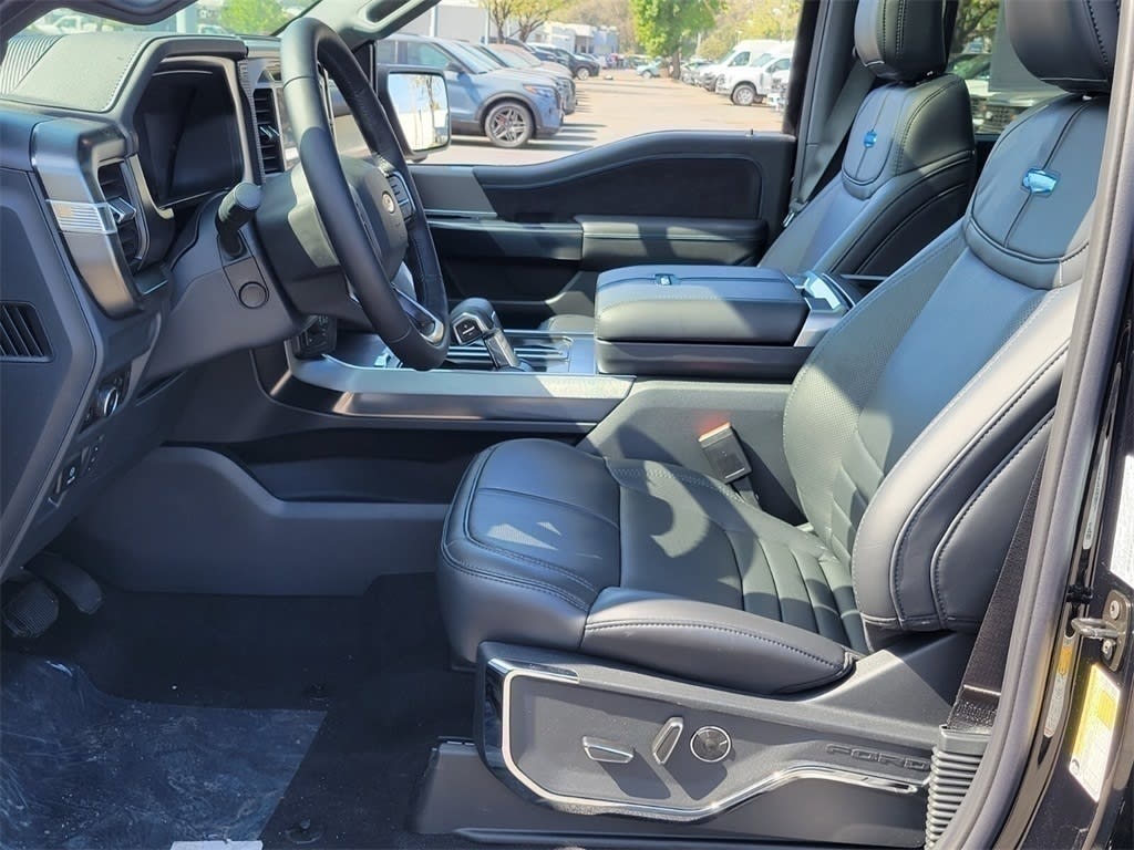 2025 Ford F-150 Platinum 10
