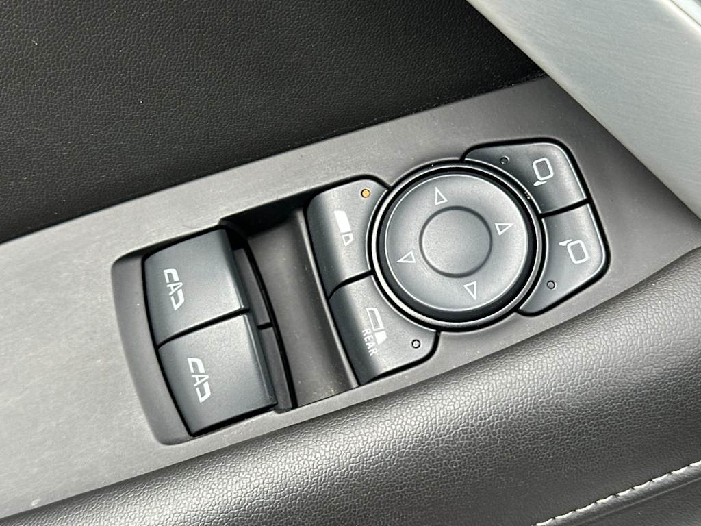 Thumbnail: 2016 Chevrolet Camaro - 22