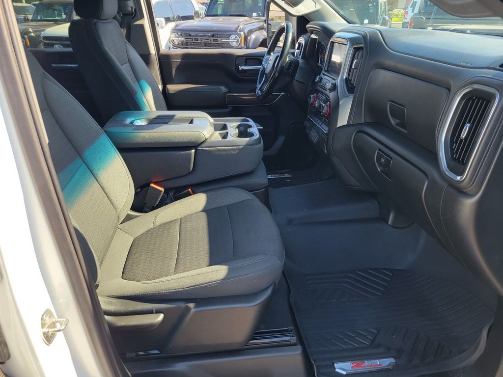 Thumbnail: 2023 Chevrolet Silverado 2500 - 10