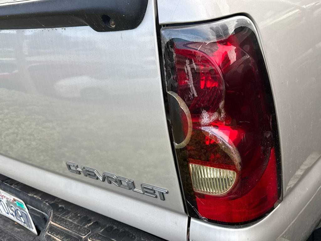 Thumbnail: 2004 Chevrolet Silverado 2500 - 10