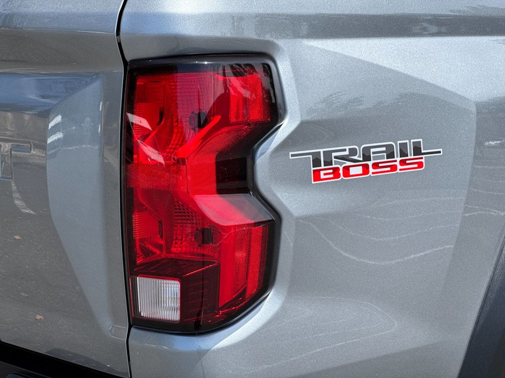 Thumbnail: 2025 Chevrolet Colorado - 7
