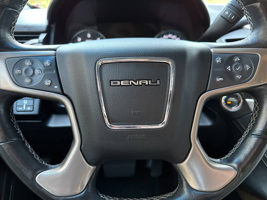 Thumbnail: 2019 GMC Yukon XL - 29