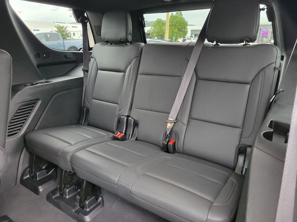 Thumbnail: 2024 Chevrolet Tahoe - 19