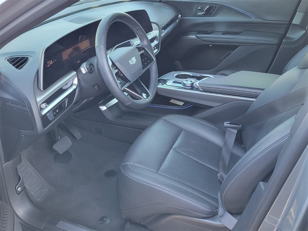 2024 Cadillac Lyriq Luxury 1 6
