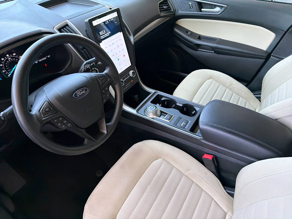 Thumbnail: 2023 Ford Edge - 8