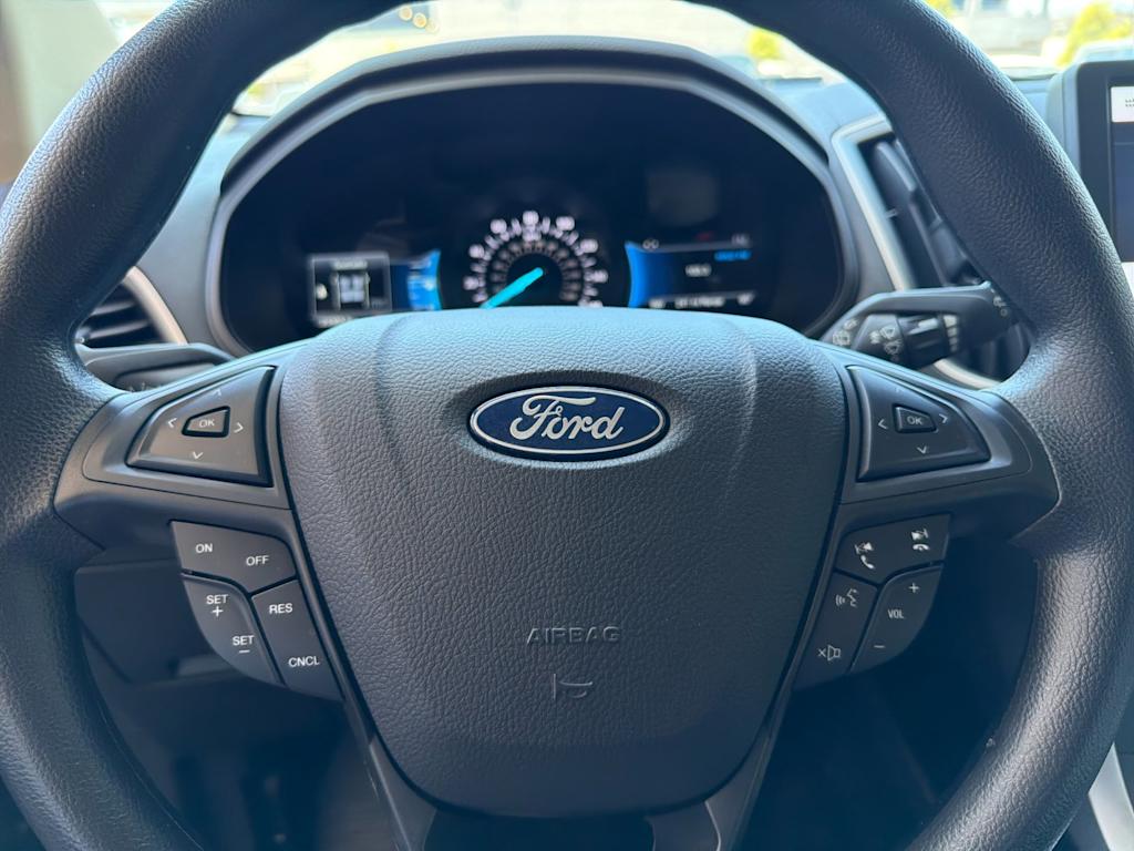 Thumbnail: 2023 Ford Edge - 25