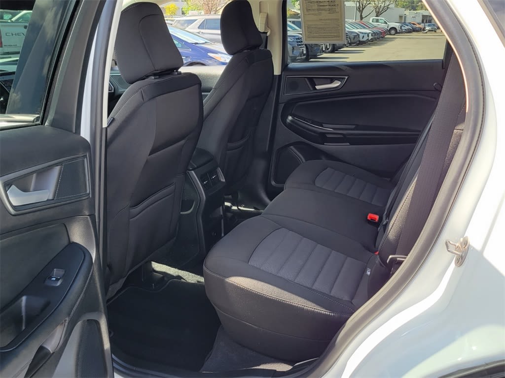 2024 Ford Edge SE 11