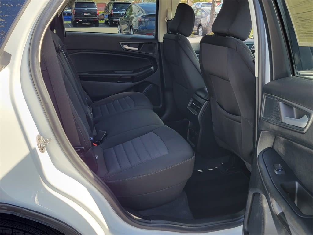 2024 Ford Edge SE 18