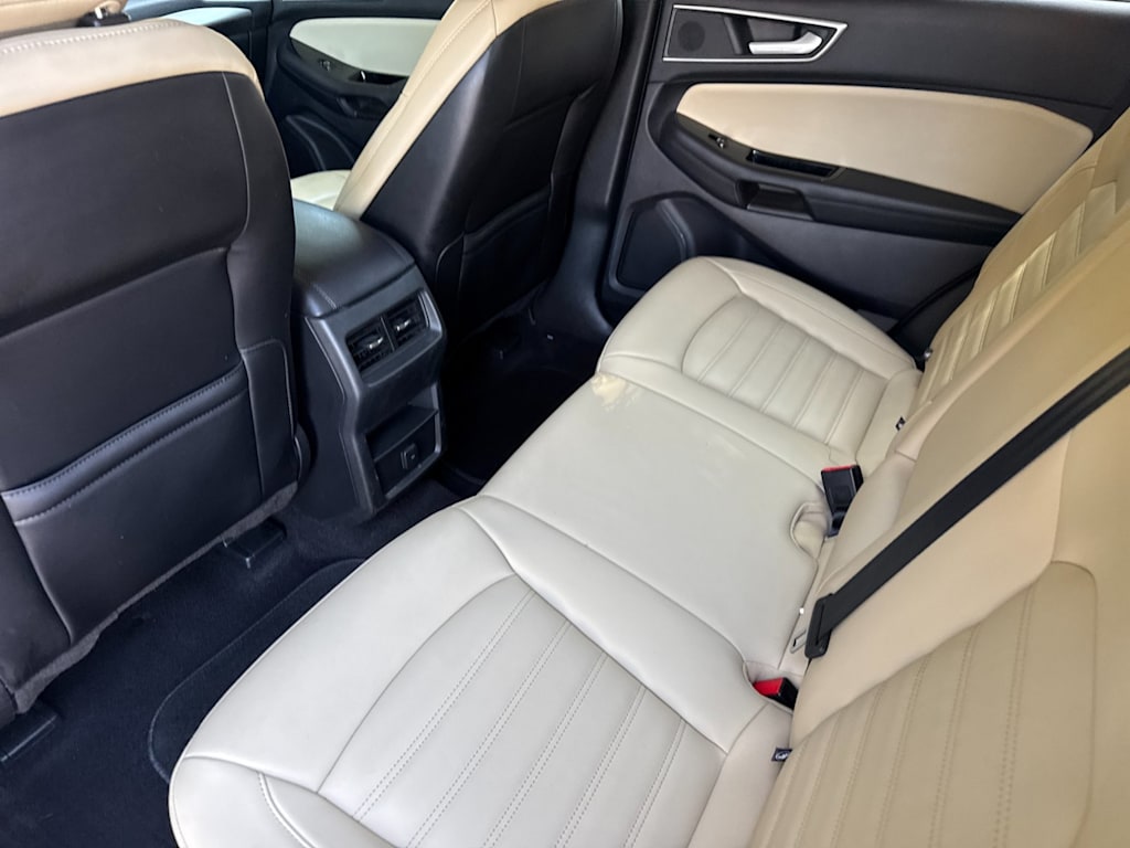 Thumbnail: 2020 Ford Edge - 11