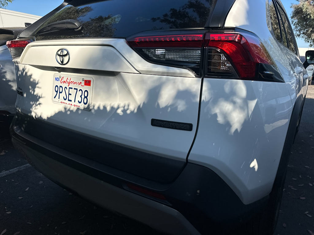 Thumbnail: 2022 Toyota RAV4 - 9