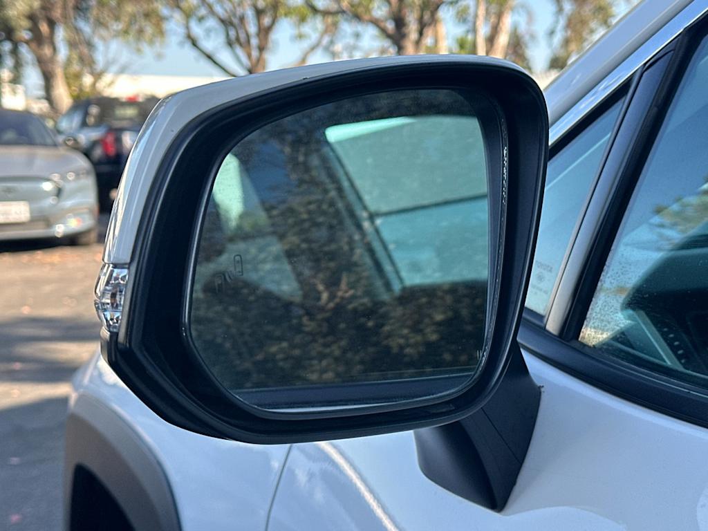 Thumbnail: 2022 Toyota RAV4 - 5