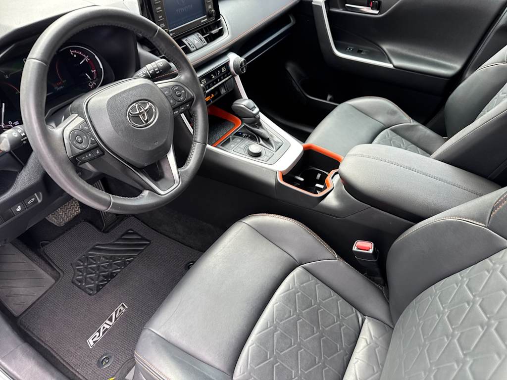 Thumbnail: 2022 Toyota RAV4 - 9