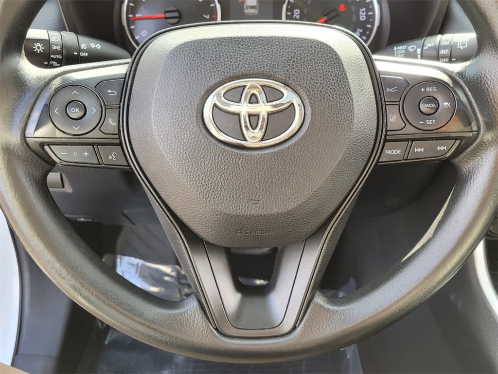 2019 Toyota RAV4 XLE 22