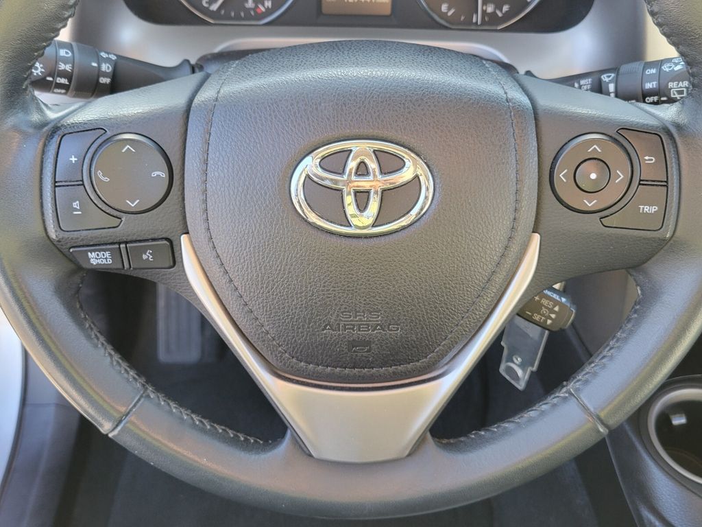 Thumbnail: 2016 Toyota RAV4 - 23