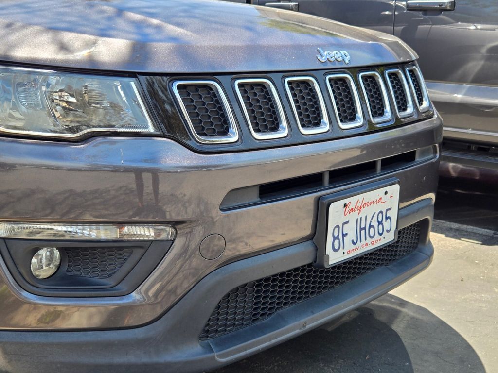 Thumbnail: 2018 Jeep Compass - 8