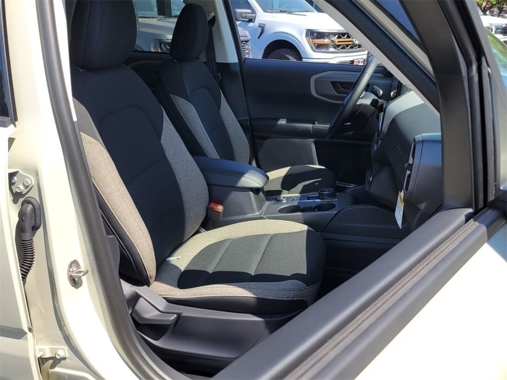 Thumbnail: 2025 Ford Bronco Sport - 10