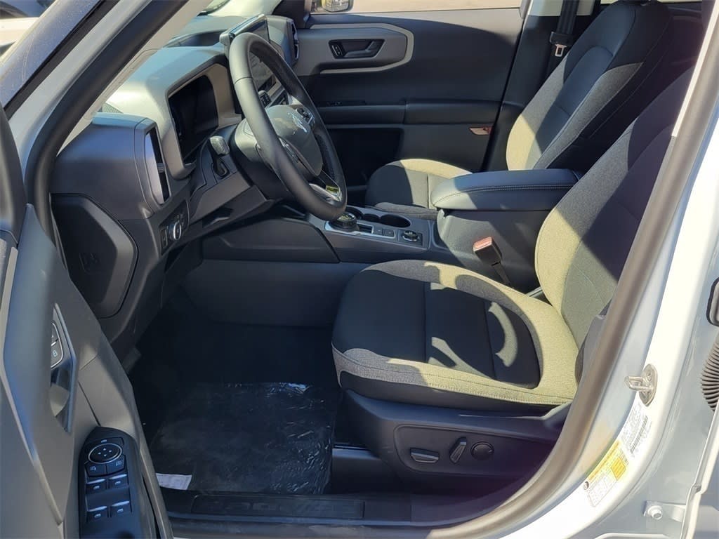 Thumbnail: 2025 Ford Bronco Sport - 10