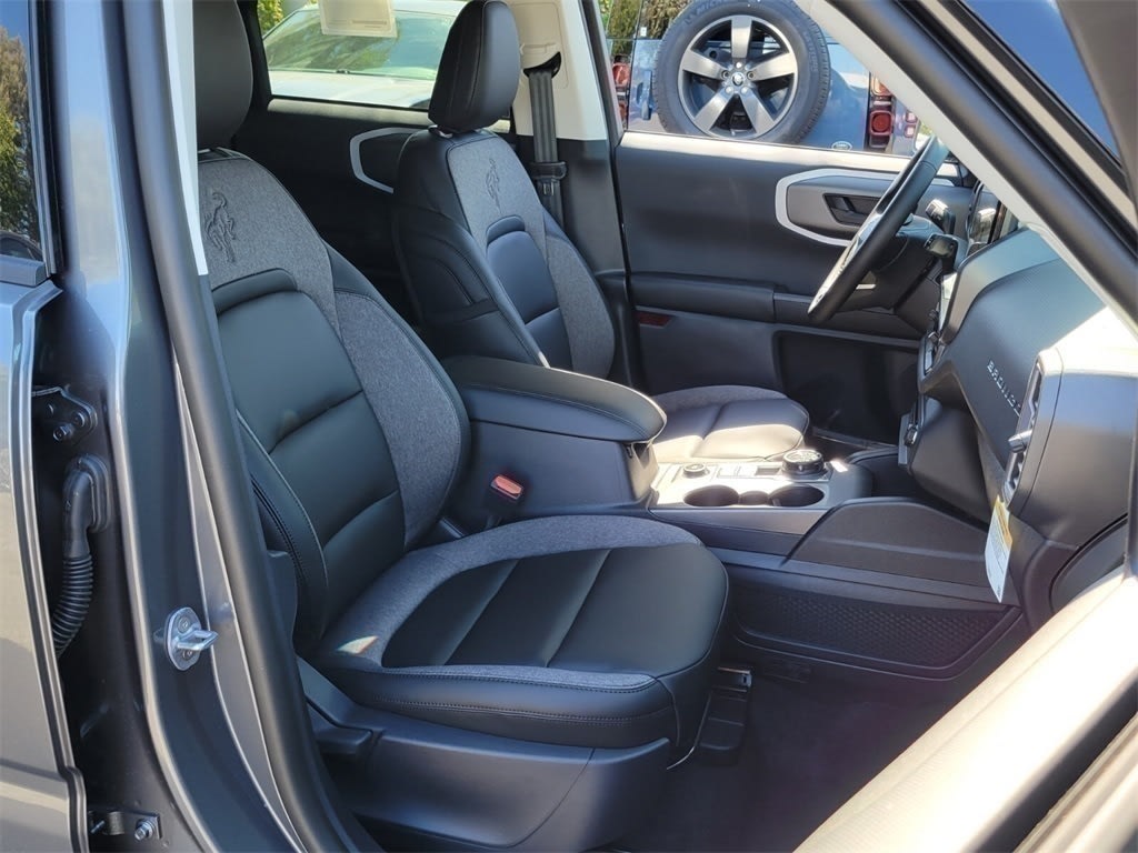 Thumbnail: 2025 Ford Bronco Sport - 10