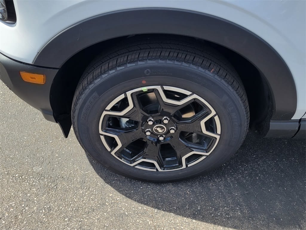 Thumbnail: 2025 Ford Bronco Sport - 8