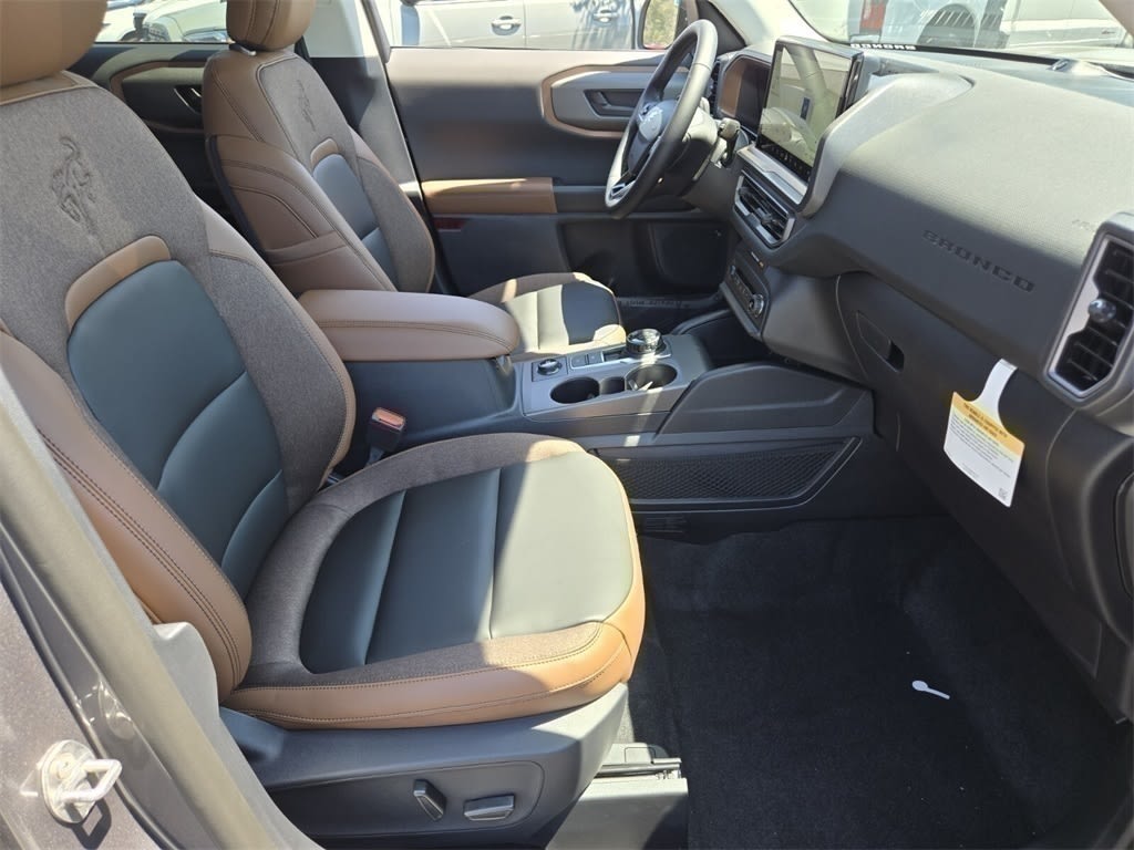 Thumbnail: 2025 Ford Bronco Sport - 9