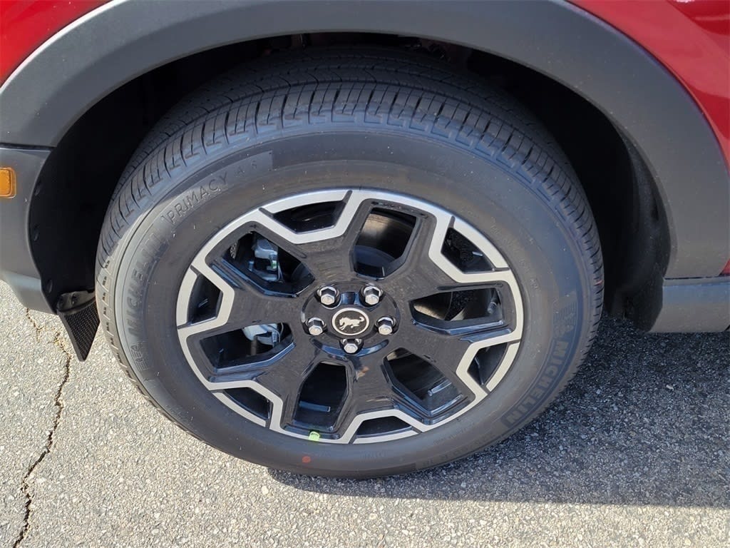 Thumbnail: 2025 Ford Bronco Sport - 8