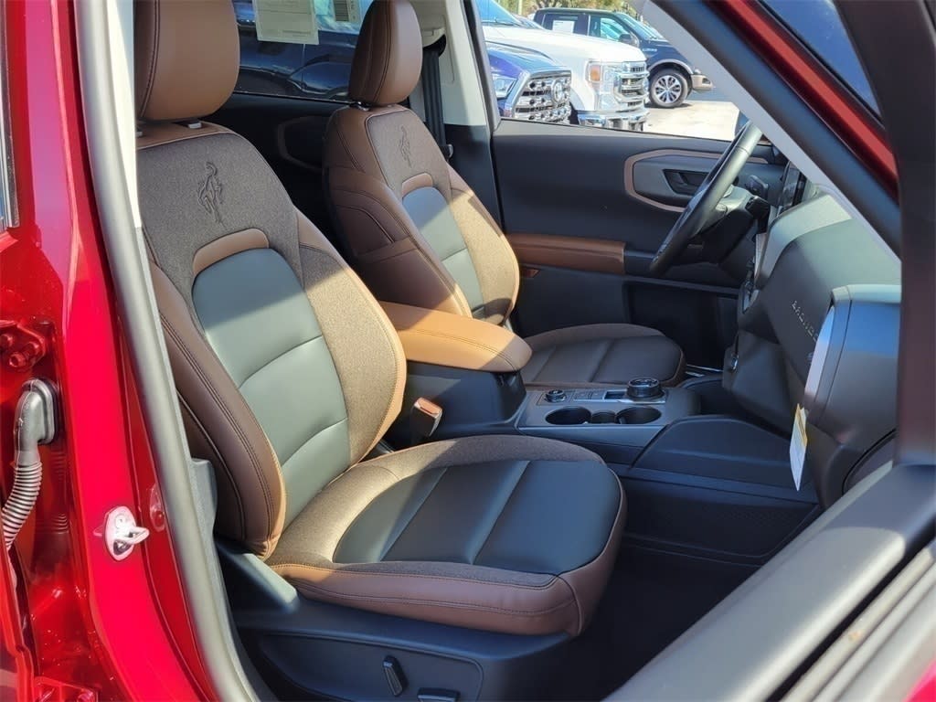 Thumbnail: 2025 Ford Bronco Sport - 11