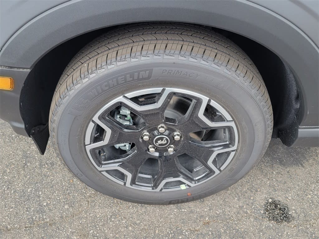 Thumbnail: 2025 Ford Bronco Sport - 8