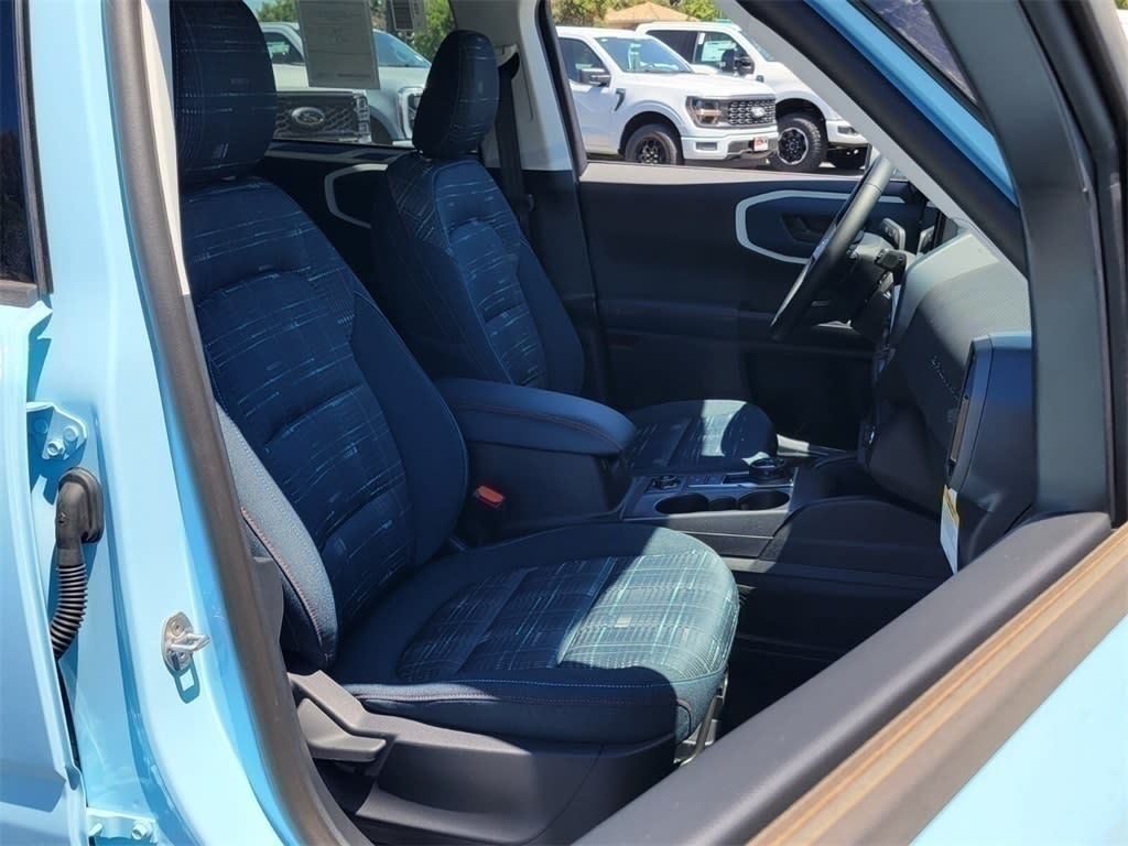 Thumbnail: 2025 Ford Bronco Sport - 9