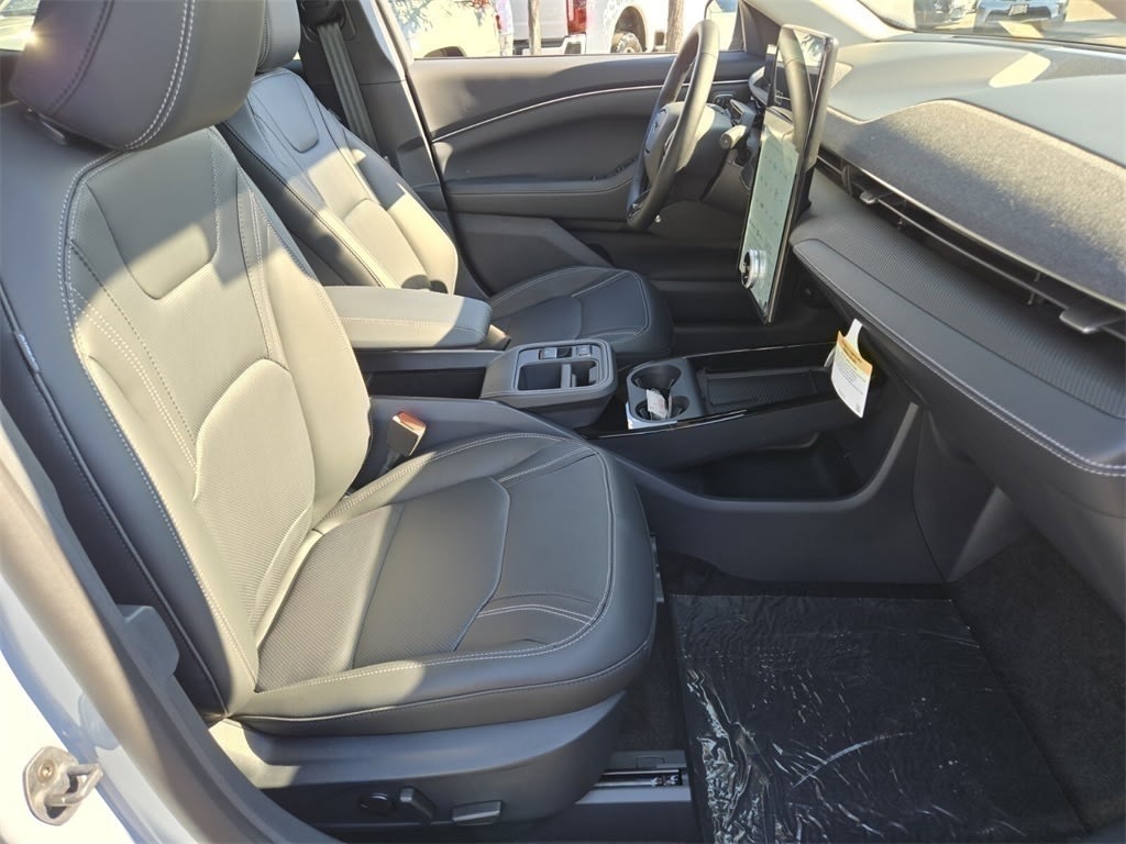 Thumbnail: 2025 Ford Mustang Mach-E - 9