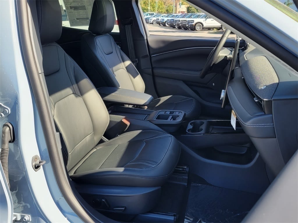 Thumbnail: 2025 Ford Mustang Mach-E - 9