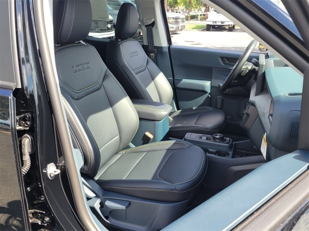 Thumbnail: 2025 Ford Maverick - 9