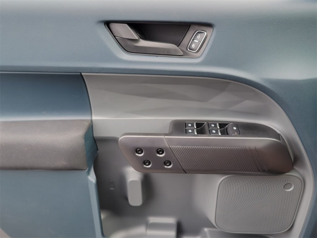 Thumbnail: 2025 Ford Maverick - 21