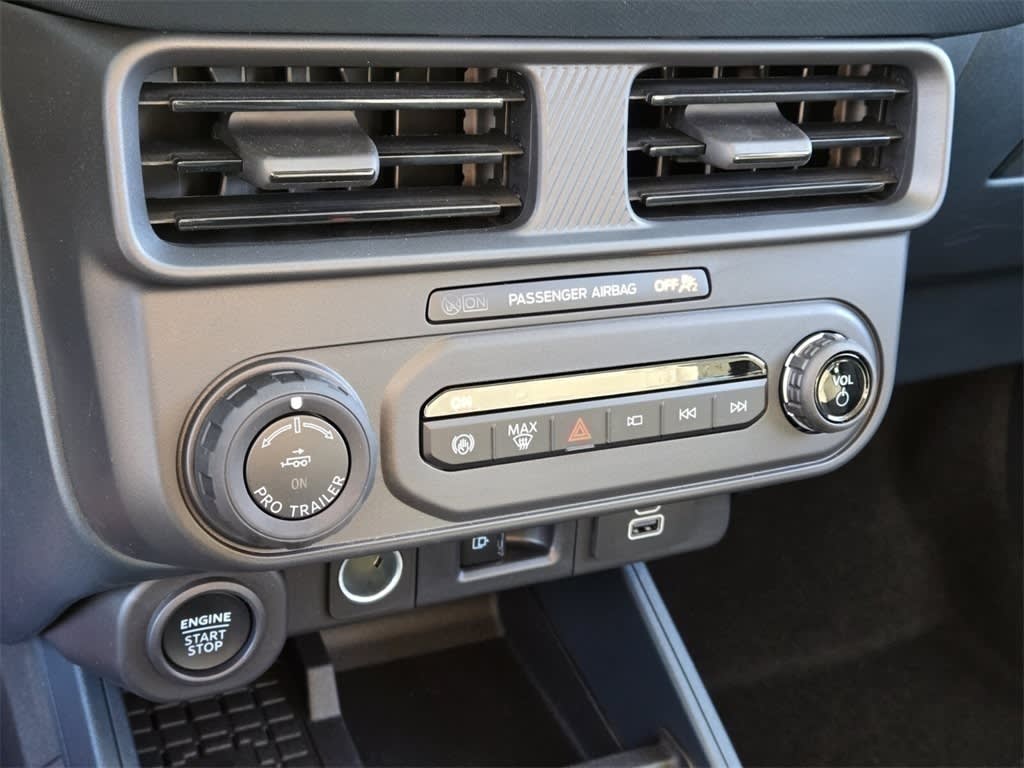 Thumbnail: 2025 Ford Maverick - 25