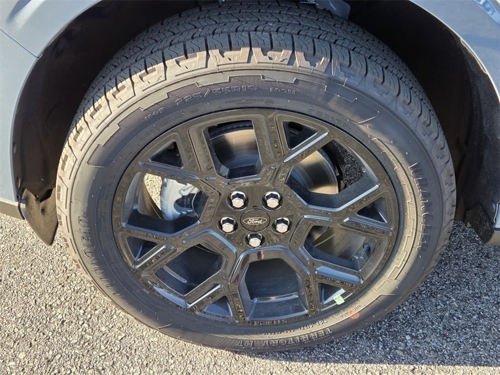 Thumbnail: 2025 Ford Maverick - 8