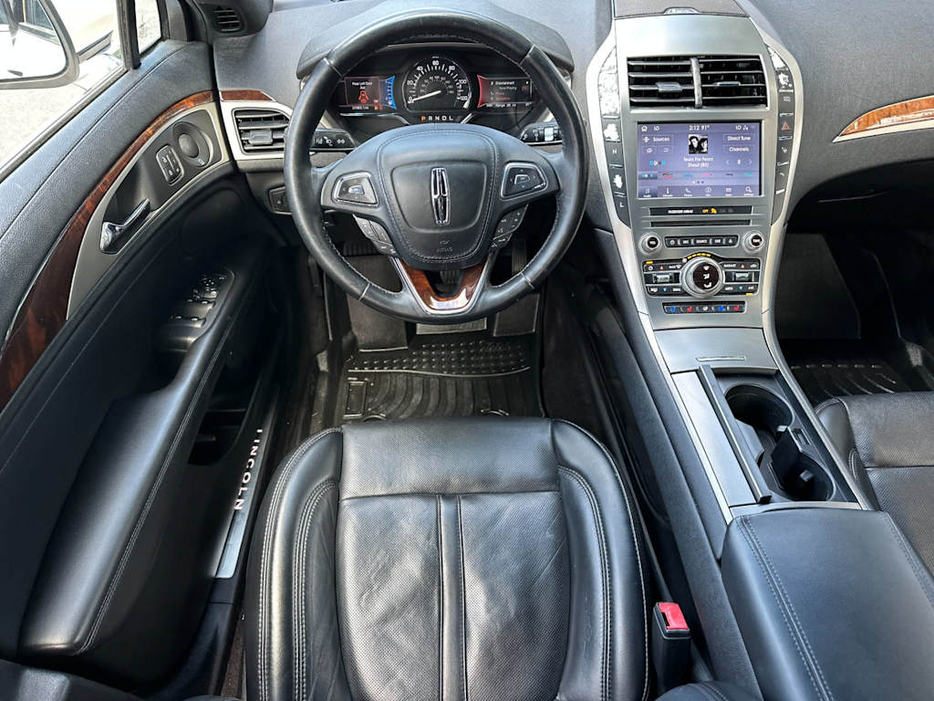 Thumbnail: 2020 Lincoln MKZ - 10