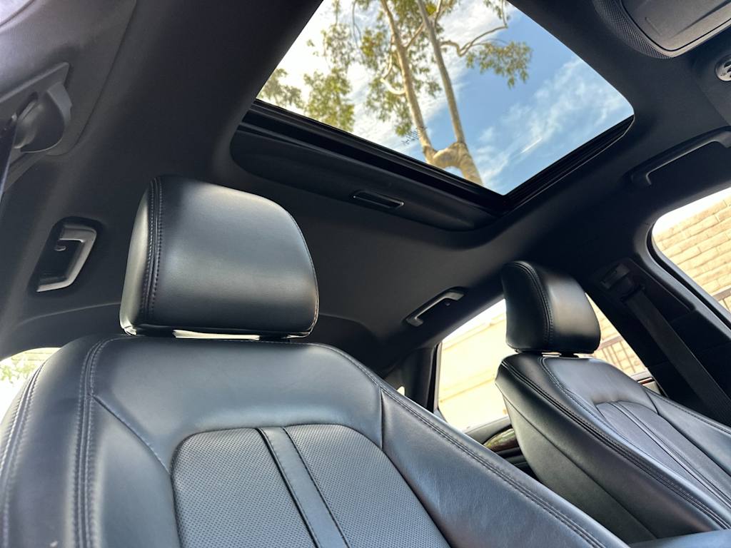 Thumbnail: 2020 Lincoln MKZ - 20