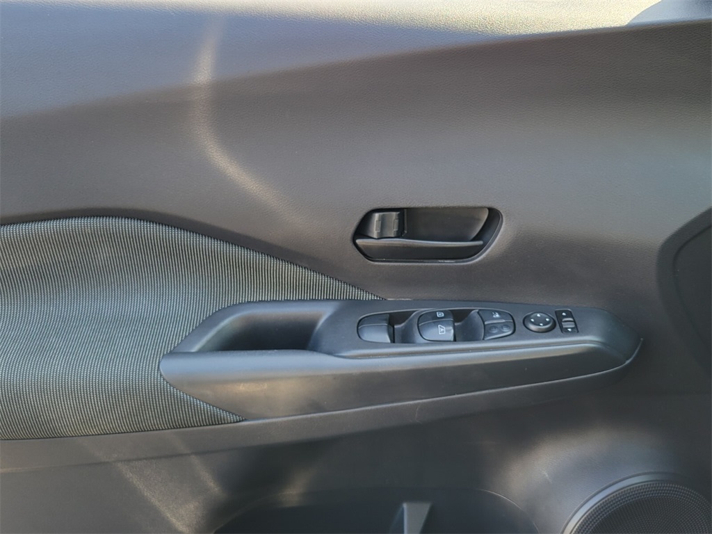 Thumbnail: 2018 Nissan Kicks - 21