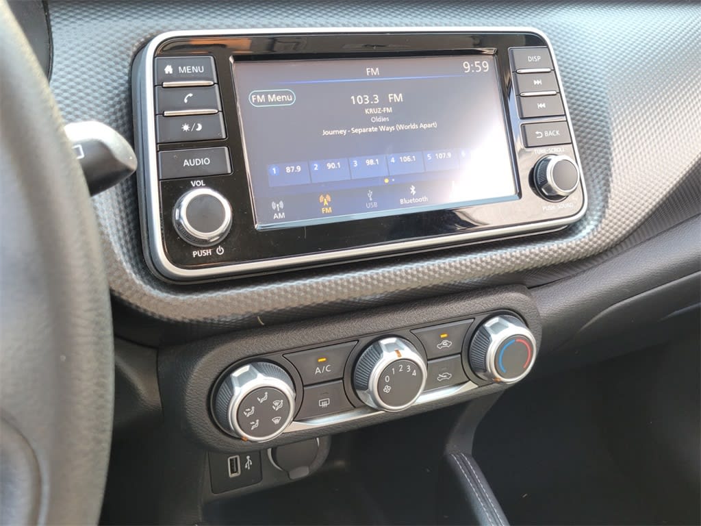 Thumbnail: 2018 Nissan Kicks - 12