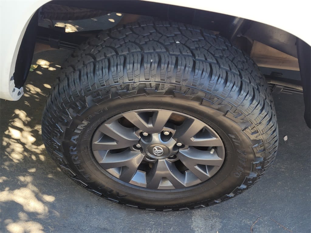 Thumbnail: 2022 Toyota Tacoma - 9