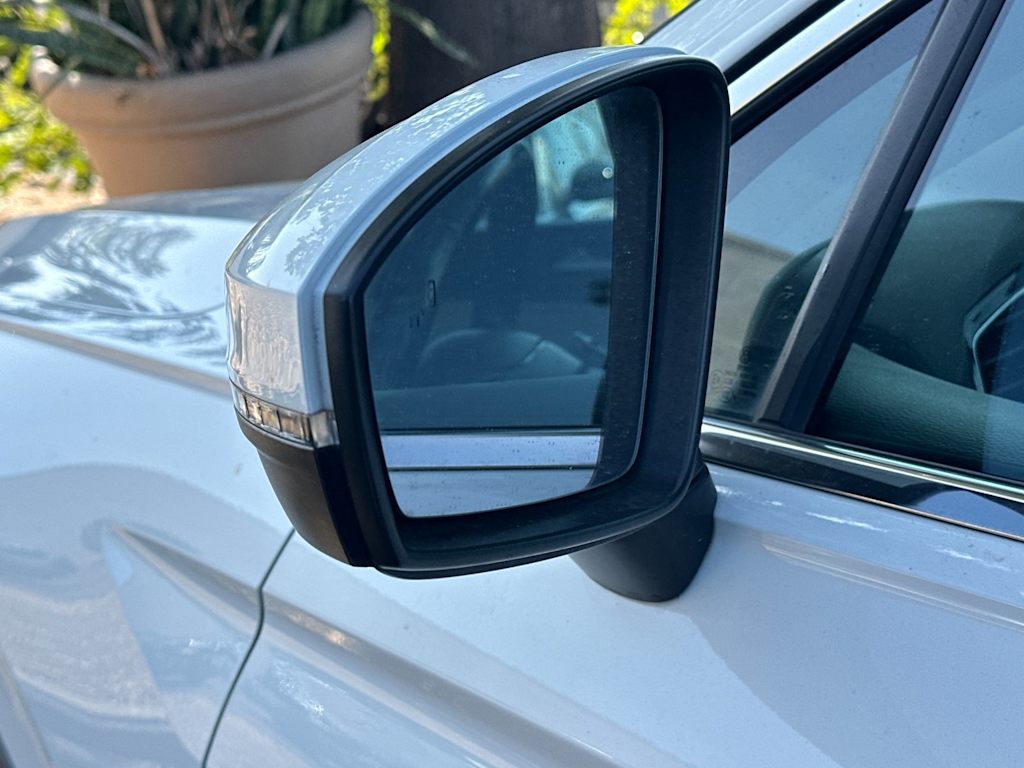 Thumbnail: 2019 Volkswagen Tiguan - 10