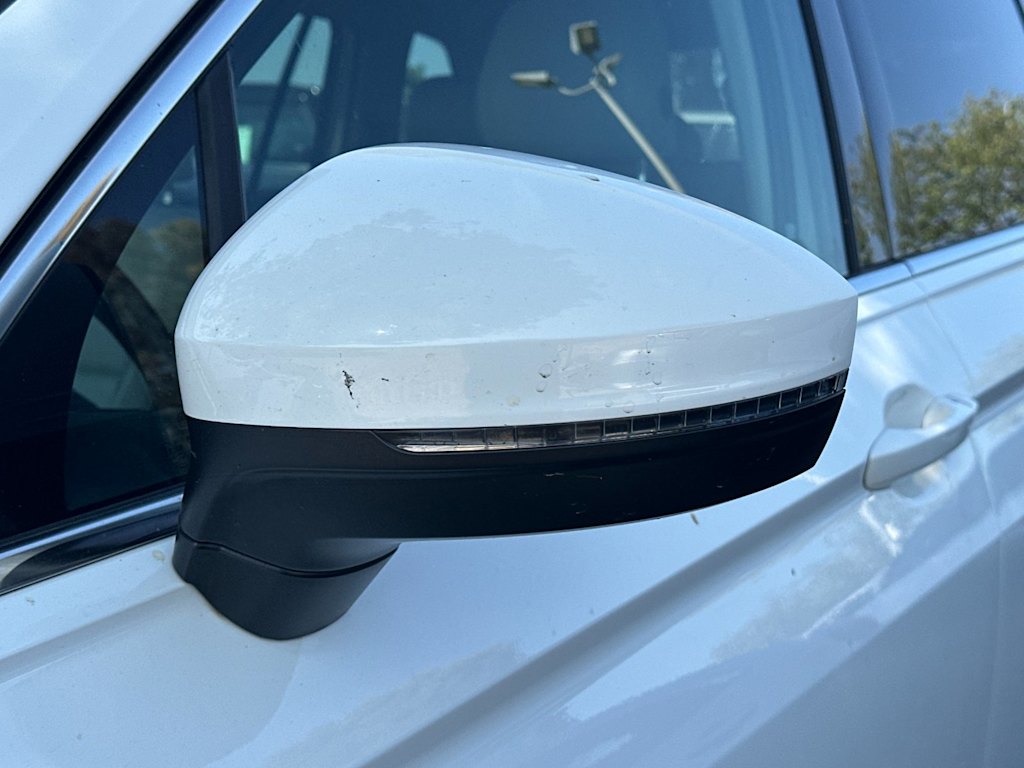 Thumbnail: 2019 Volkswagen Tiguan - 9