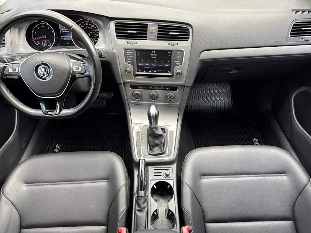 Thumbnail: 2017 Volkswagen Golf - 2
