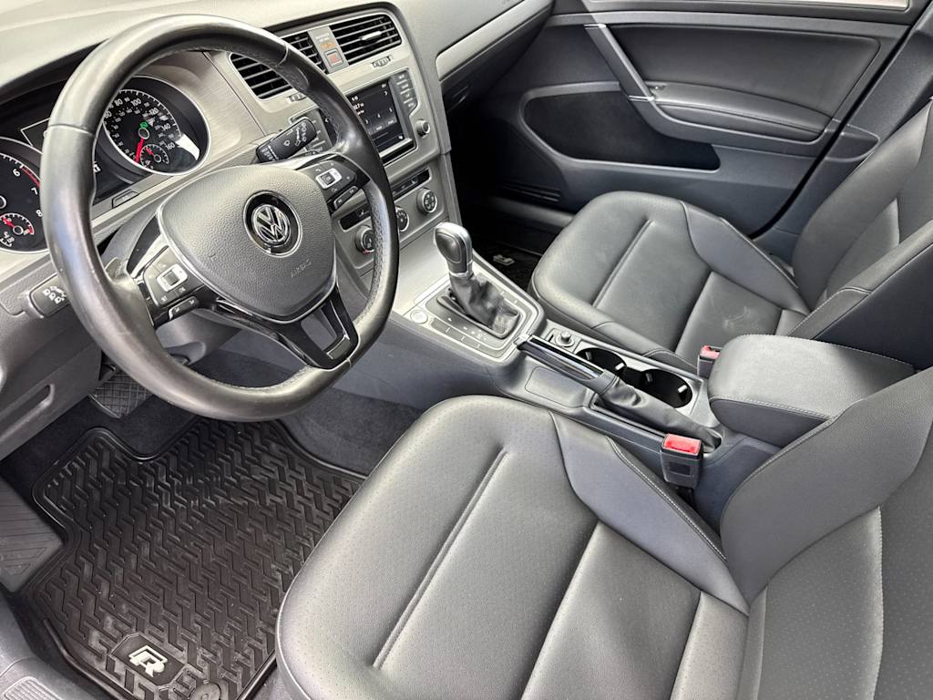 Thumbnail: 2017 Volkswagen Golf - 9