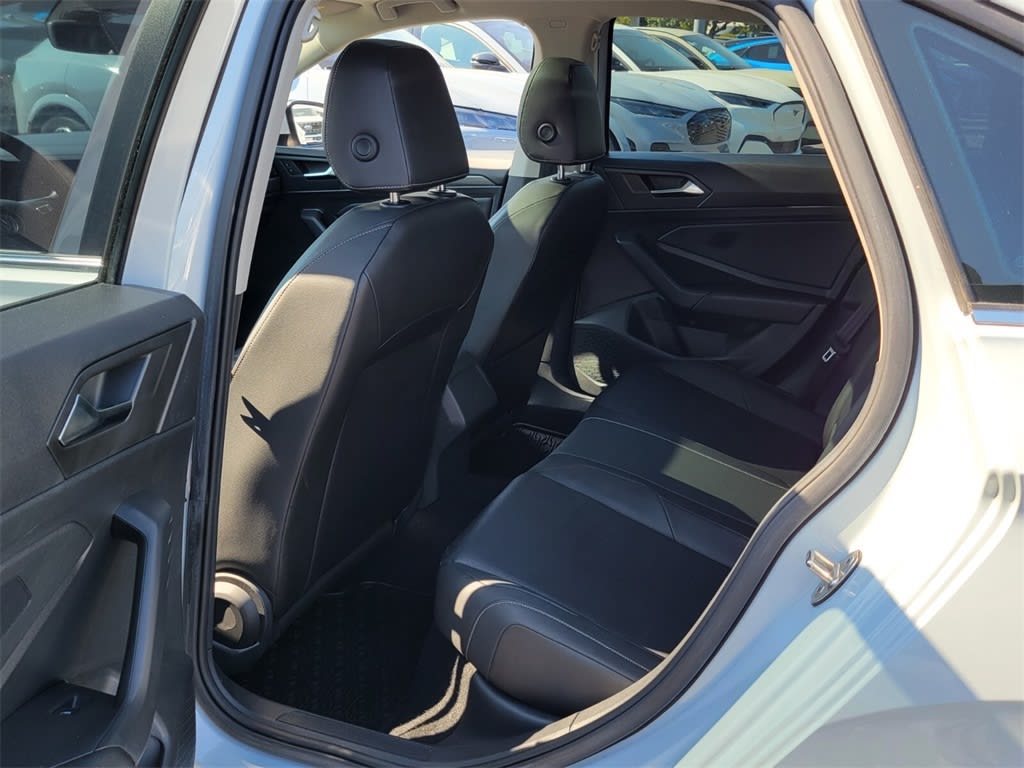 Thumbnail: 2019 Volkswagen Jetta - 9
