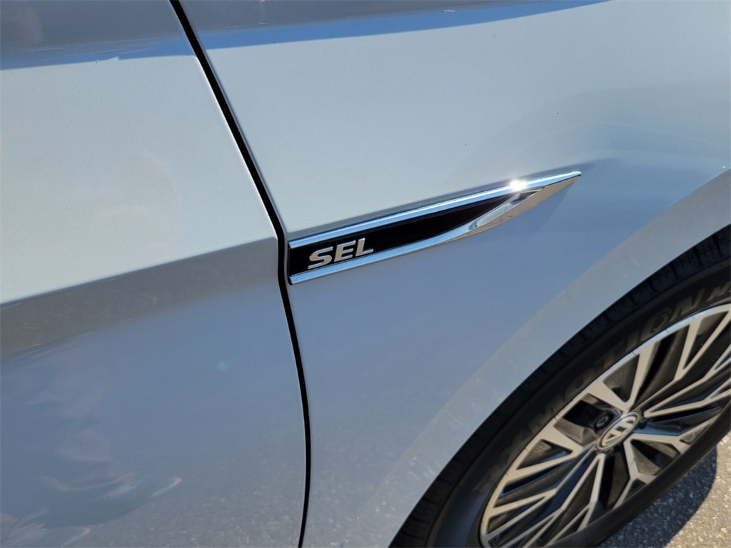 Thumbnail: 2019 Volkswagen Jetta - 17
